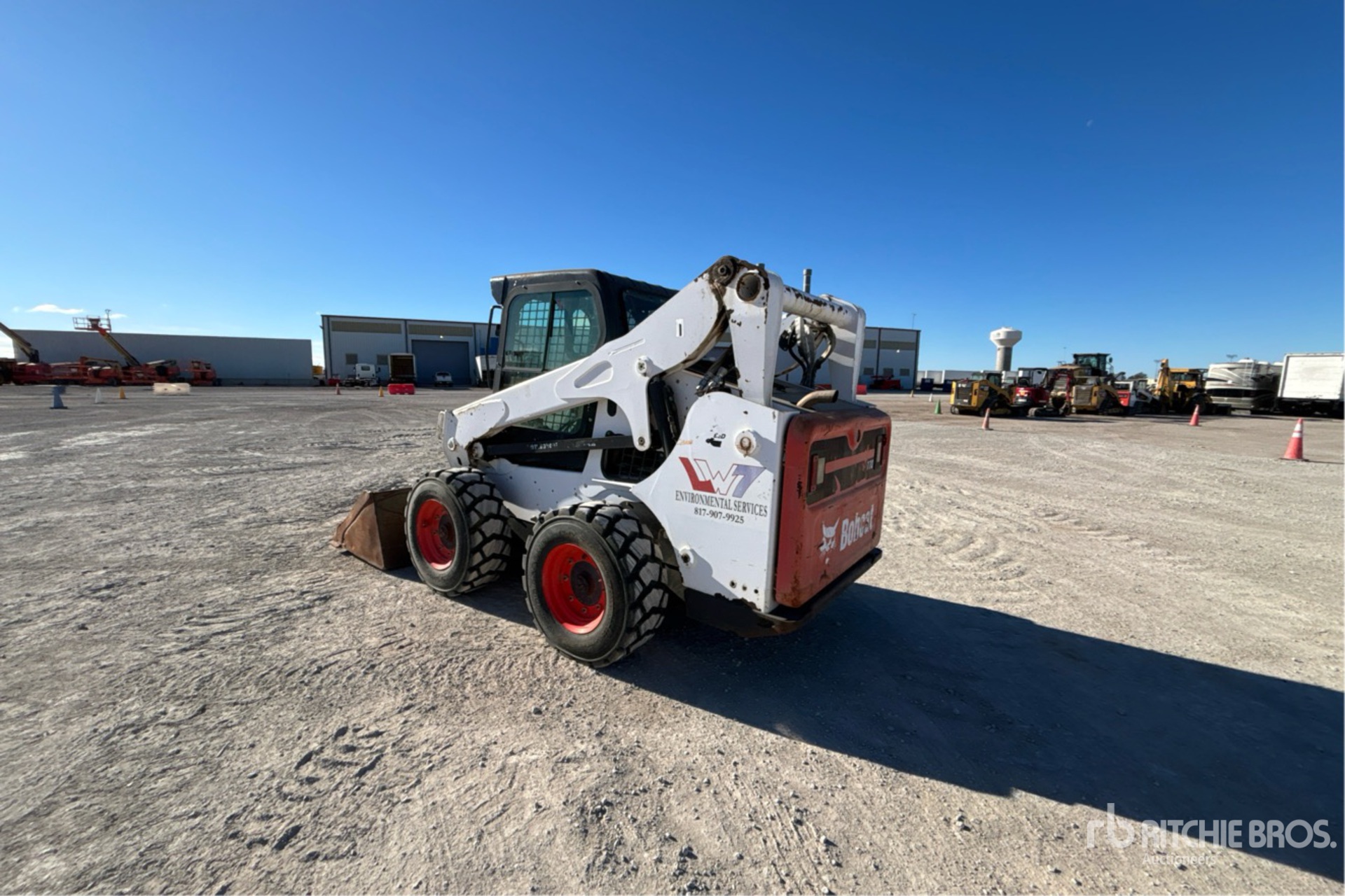 Aspect général with Image, coin arrière gauche