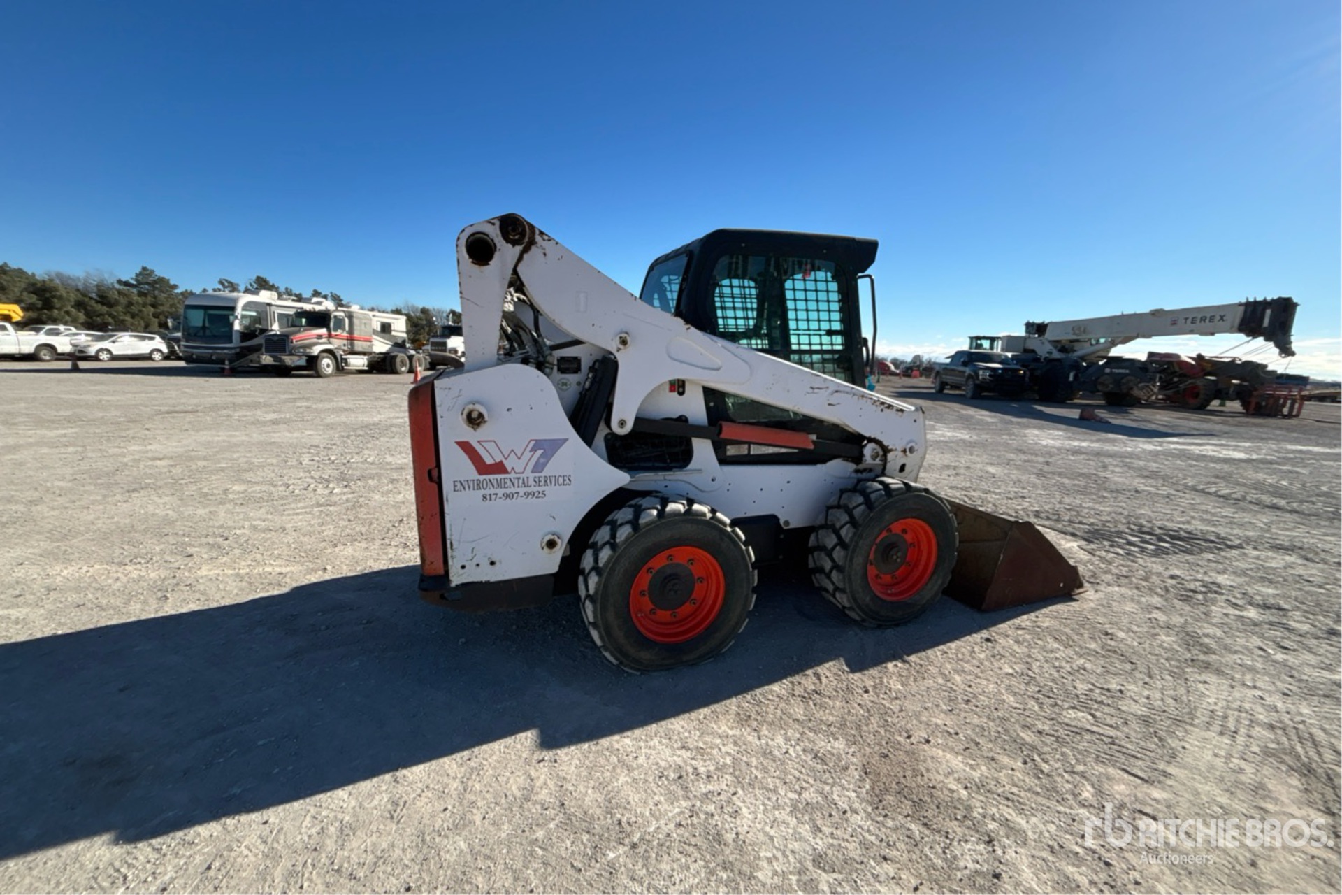 Aspect général with Image, coin arrière droit