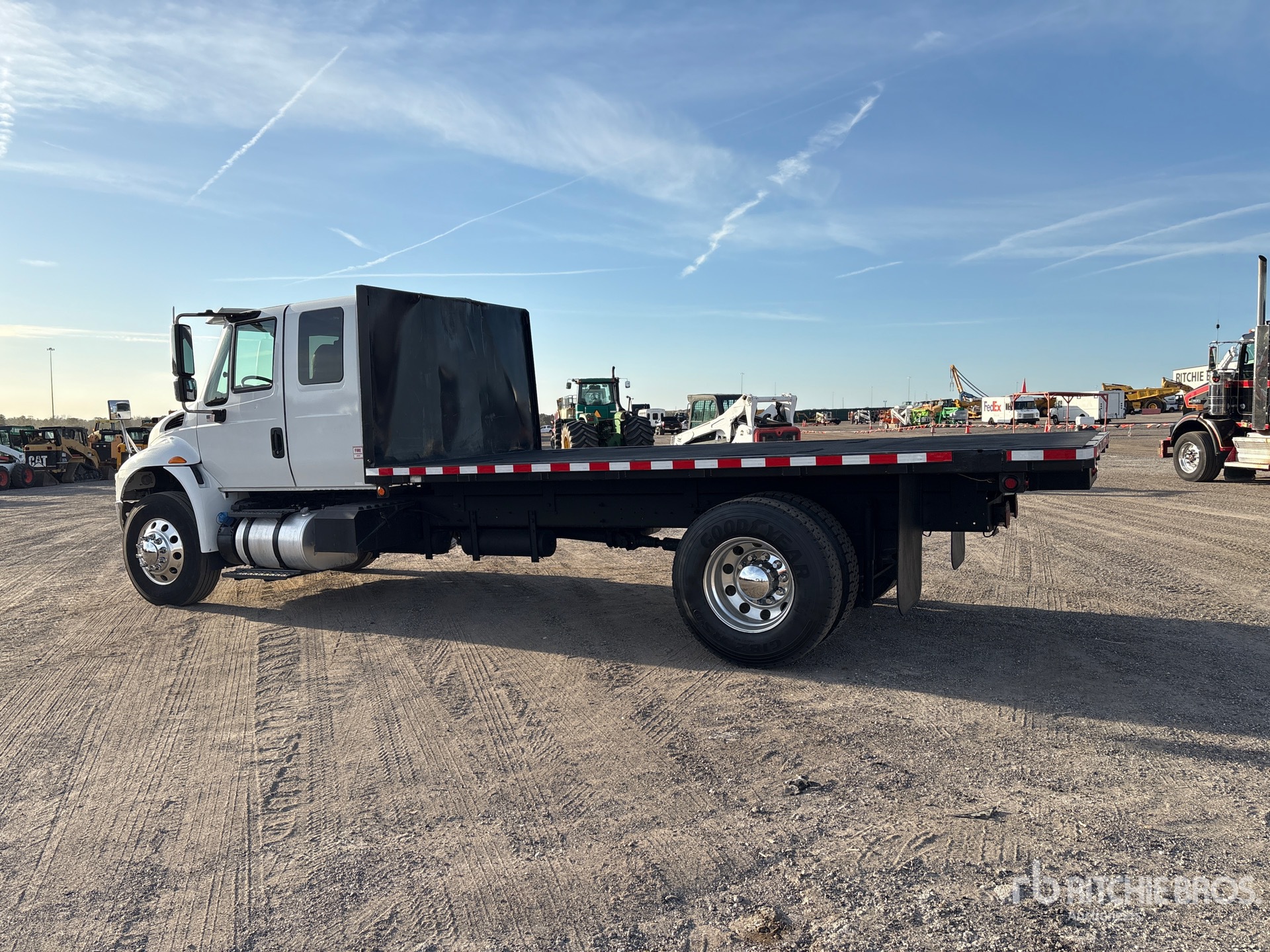 General Appearance with Bild, Ecke hinten links