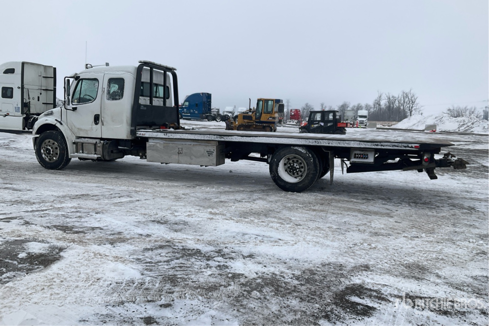2023 Freightliner M2 106