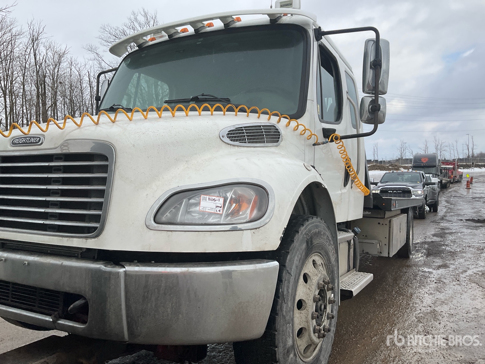 2023 Freightliner M2 106