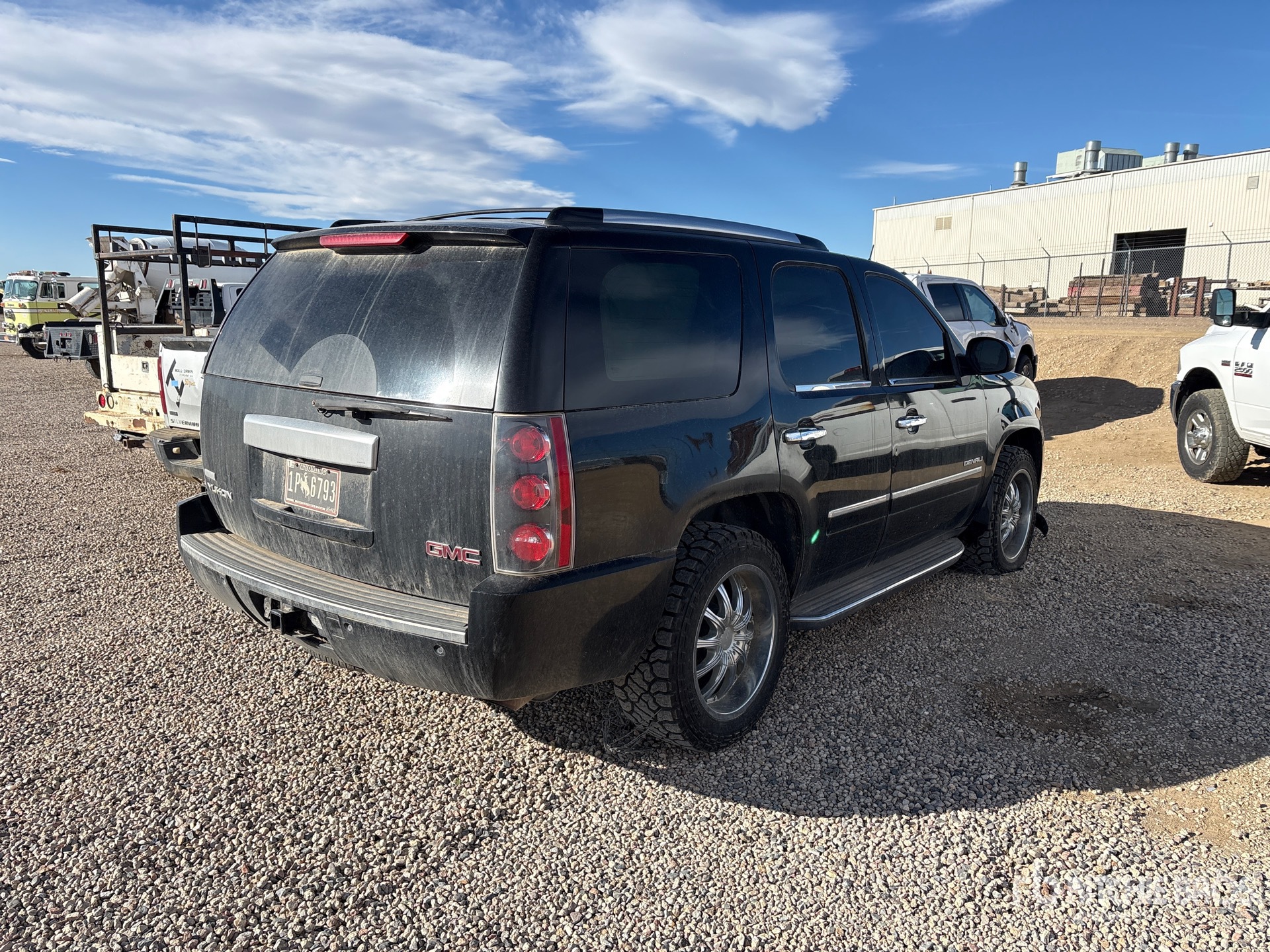 General Appearance with Imagen: esquina trasera derecha