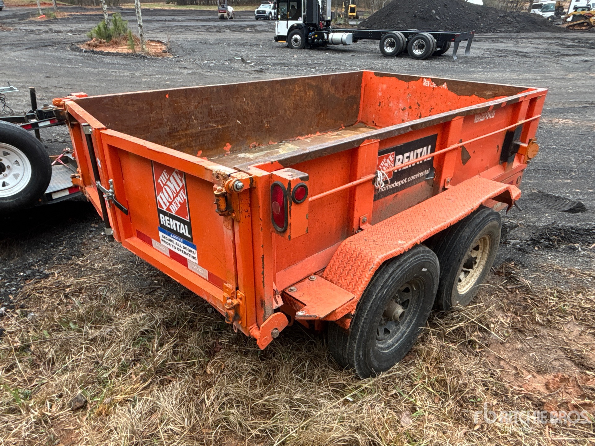 Aspect général with Image, coin arrière droit