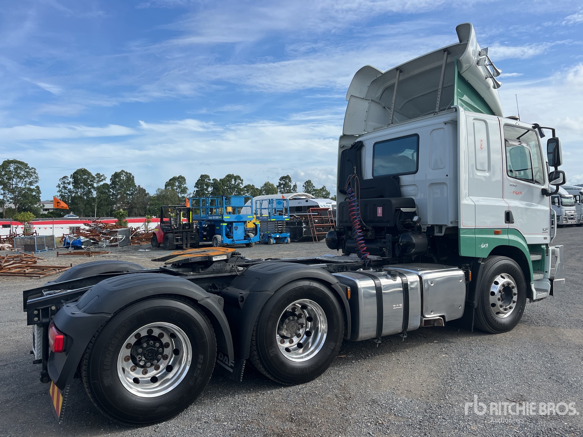 General Appearance with Imagen: esquina trasera izquierda