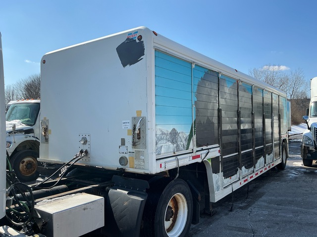 2010 Mickey 16AT-A 16 Bay S/A Beverage Trailer
