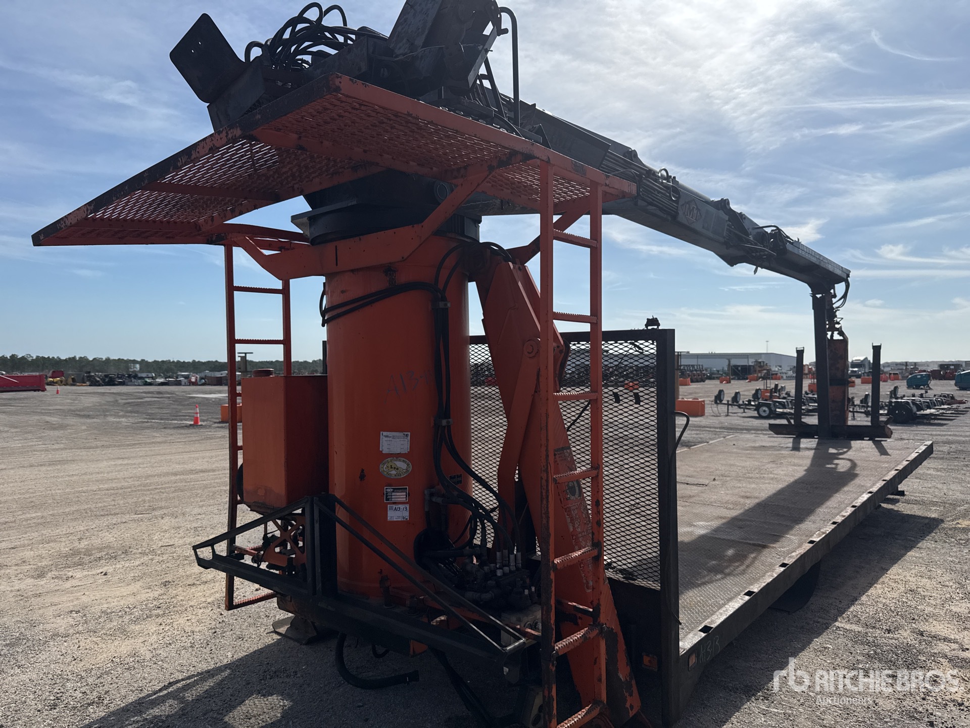 General Appearance with Bild, Ecke vorne rechts