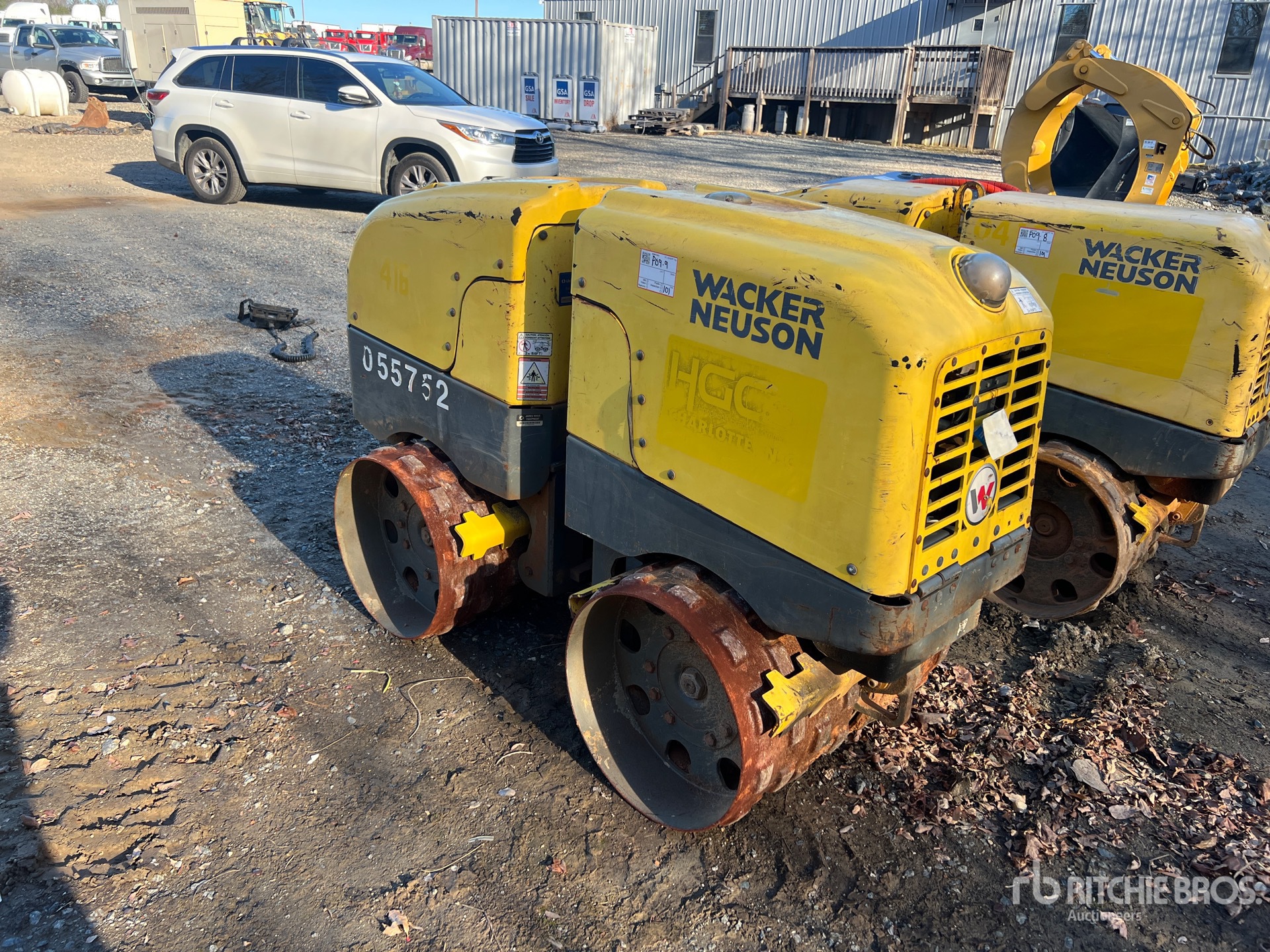 General Appearance with Picture, Right Front Corner