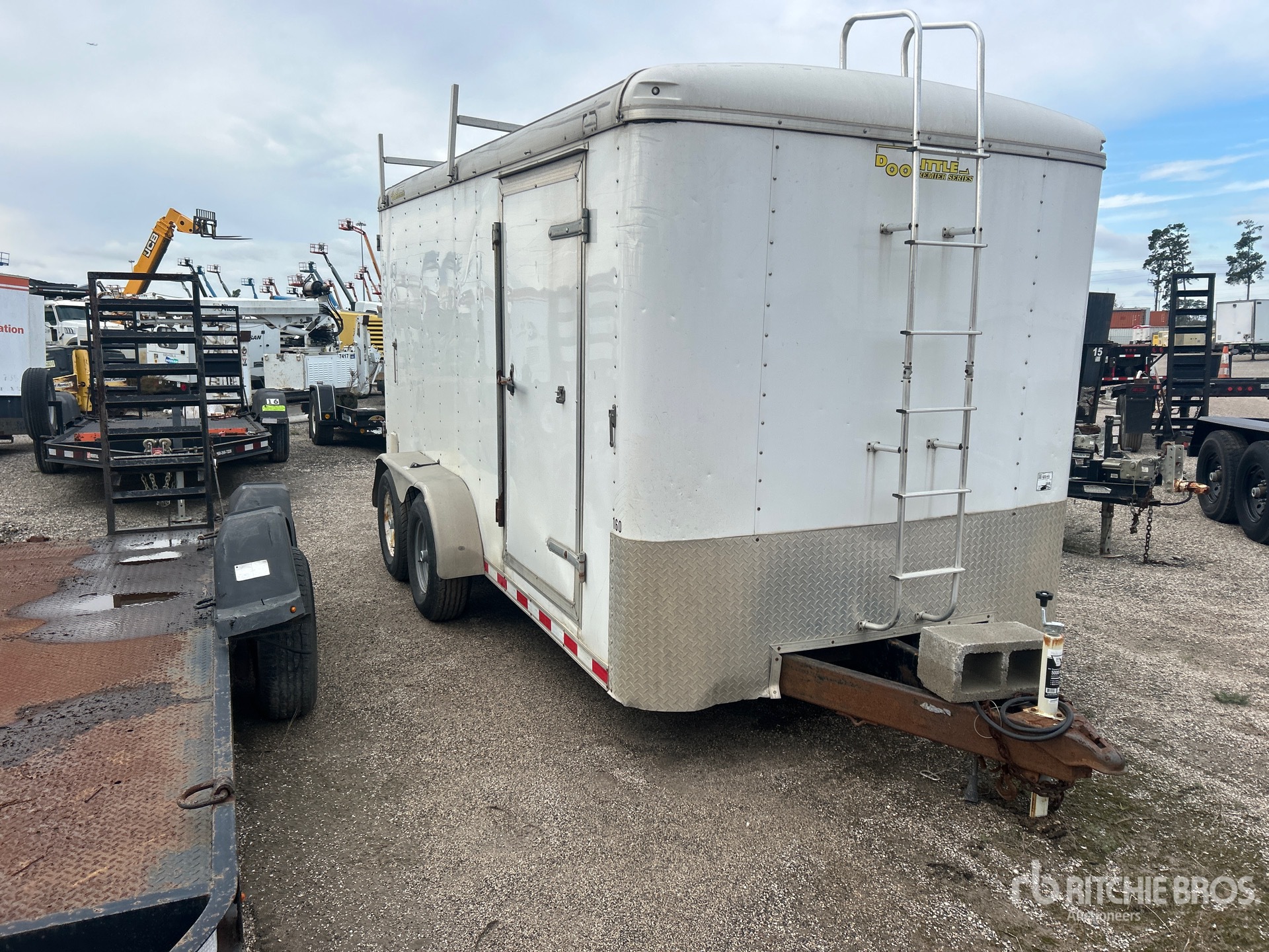 Aspect général with Image, coin avant droit