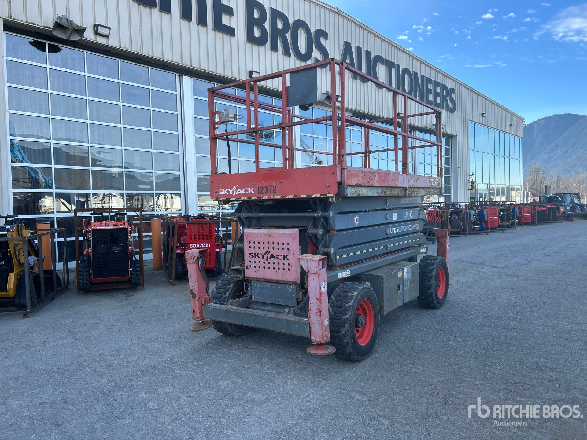 General Appearance with Picture, Left Front Corner