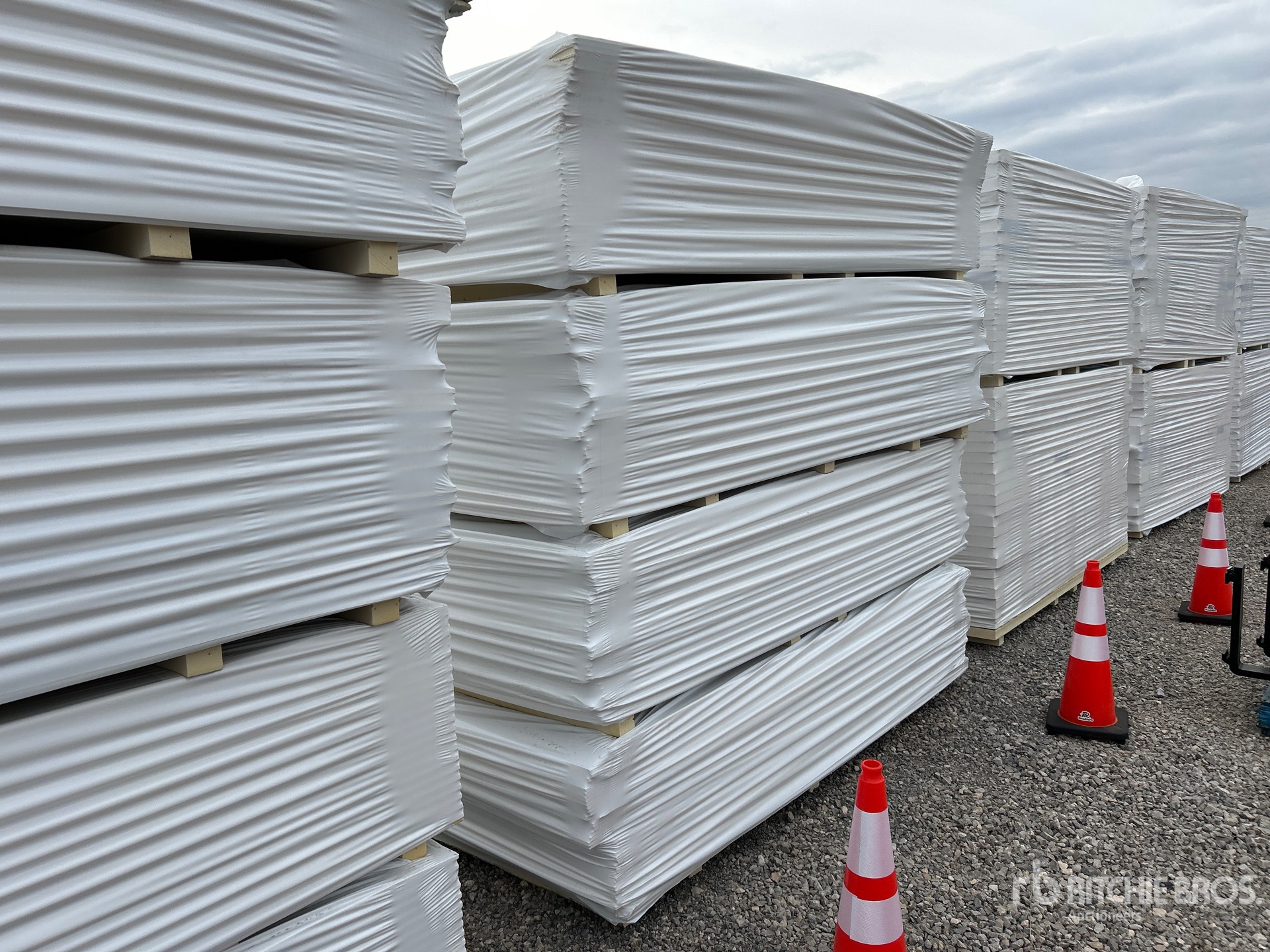 General Appearance with Bild, Ecke hinten rechts