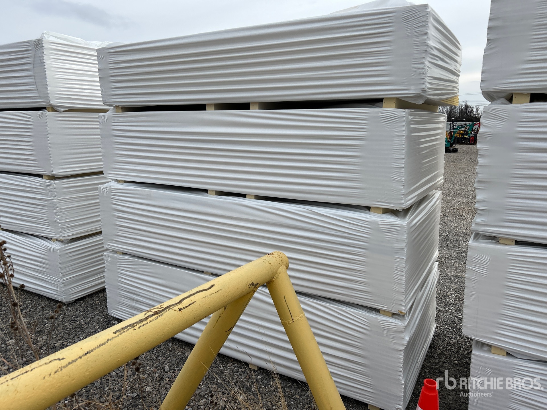 General Appearance with Bild, Ecke vorne rechts