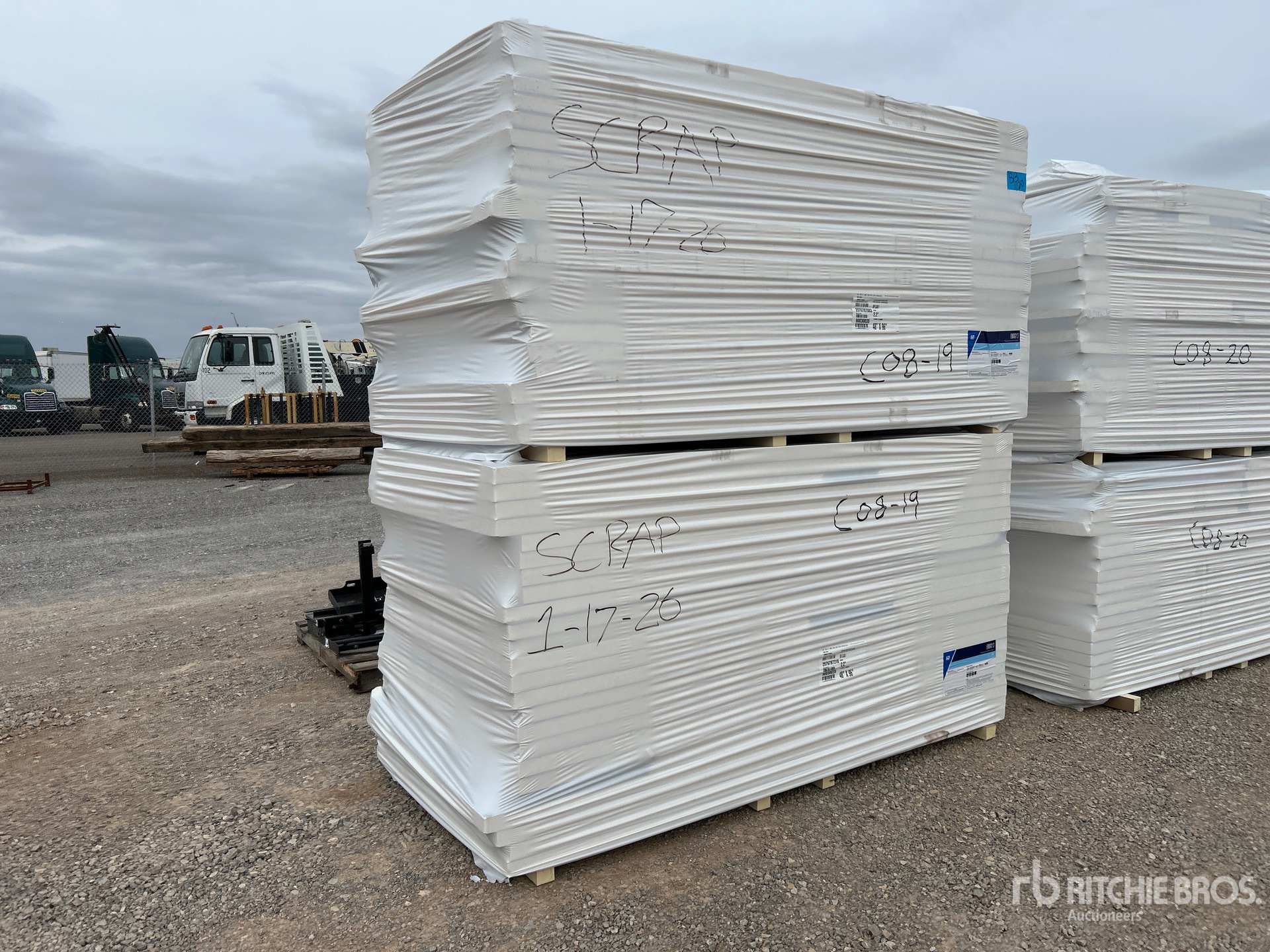 General Appearance with Bild, Ecke vorne links