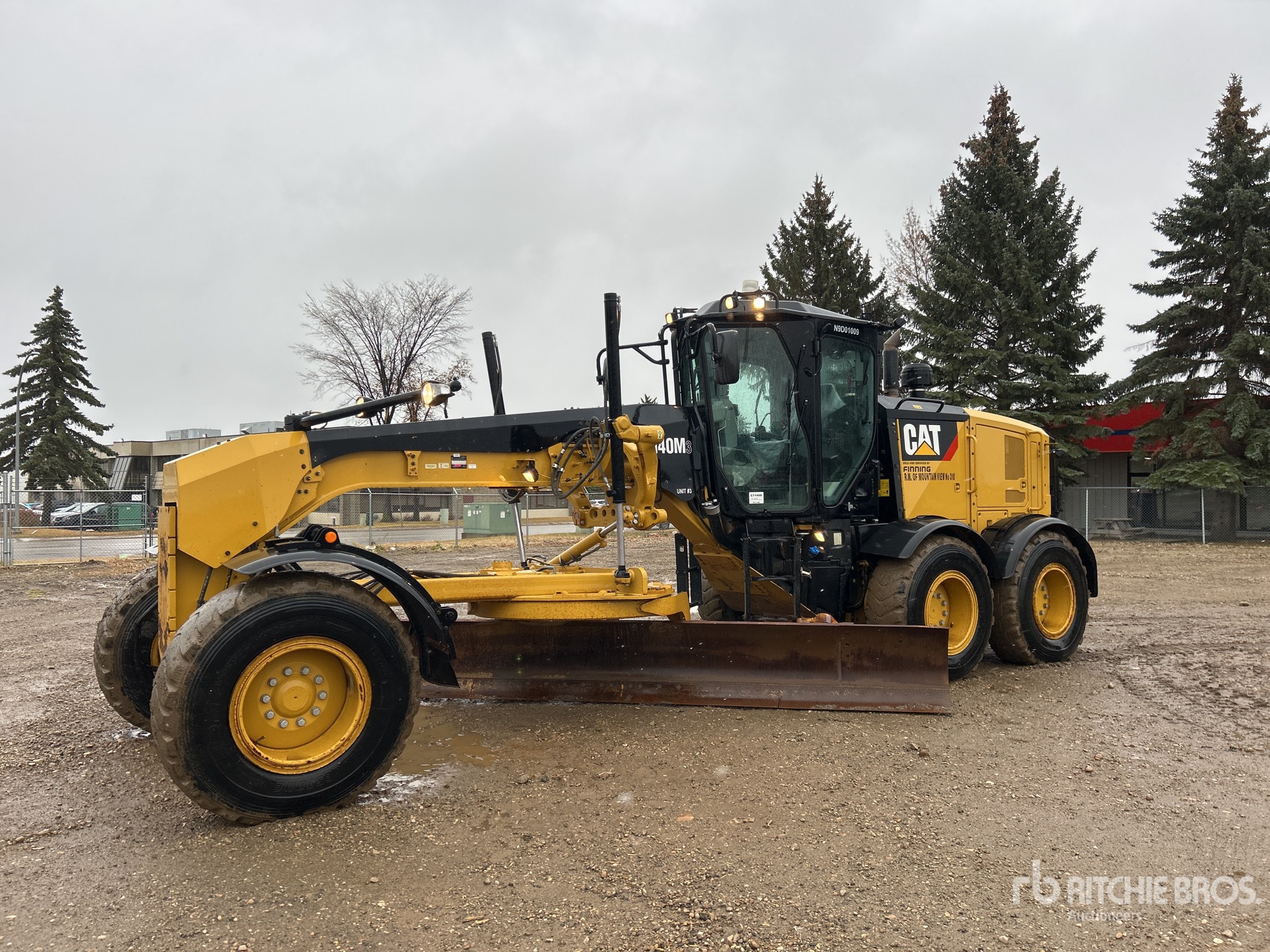 General Appearance with Featured Photo