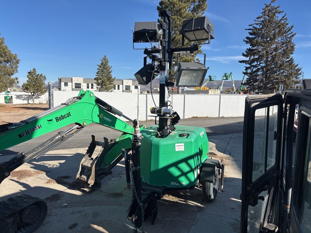 2017 Genie RL4 6 kW Light Tower