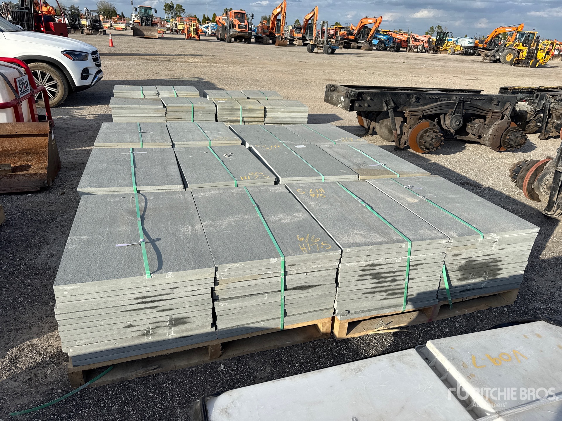 Aspect général with Image, coin arrière gauche