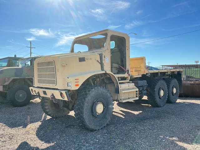 2002 Oshkosh M1083 MTV 6x6 Cargo Truck