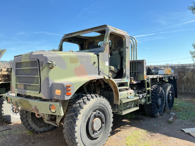 2002 Oshkosh M1083 MTV 6x6 Cargo Truck
