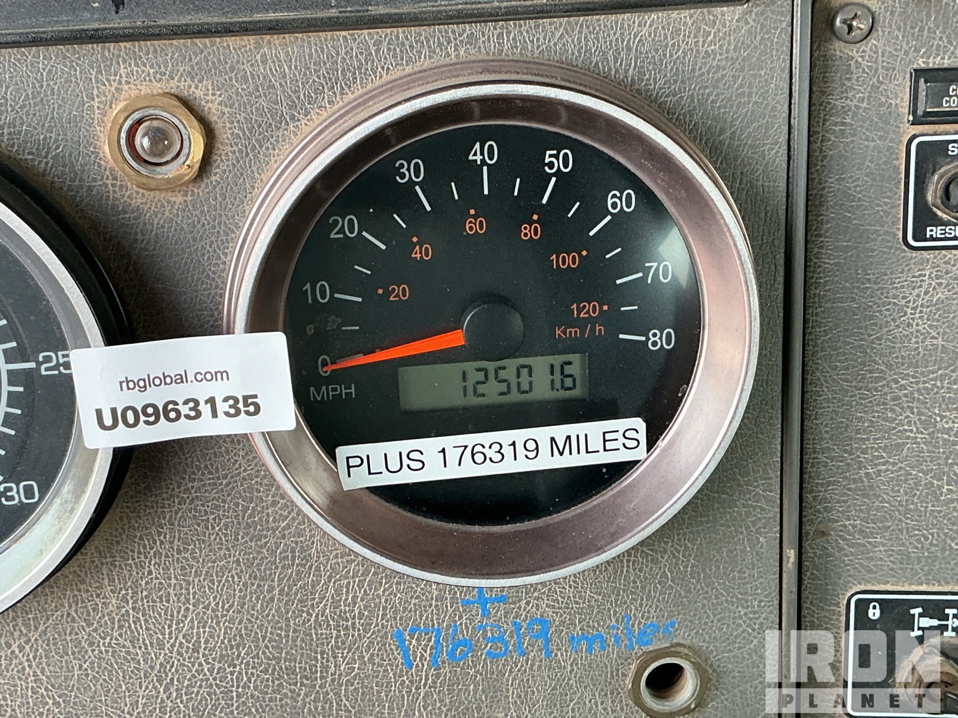 2007 Kenworth T300