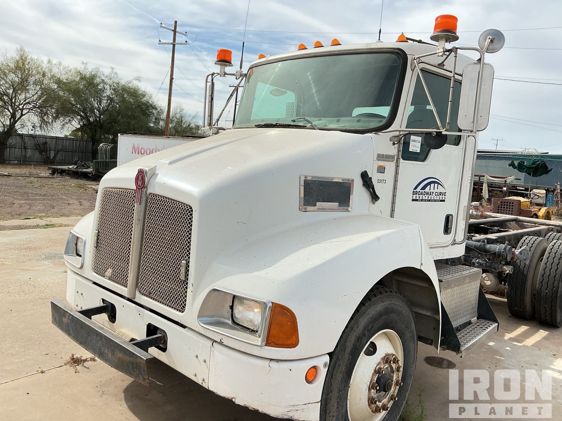 2007 Kenworth T300