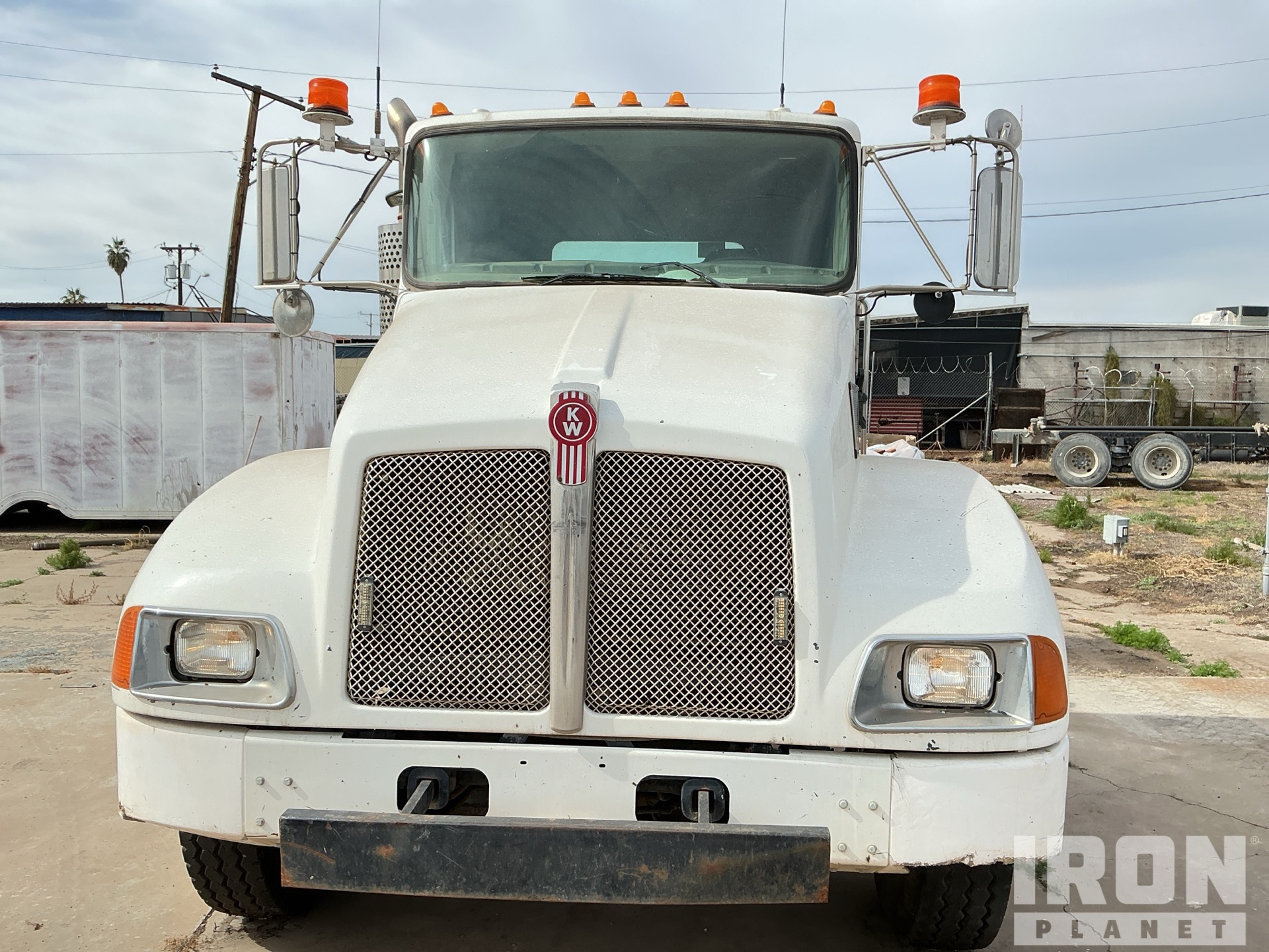 2007 Kenworth T300