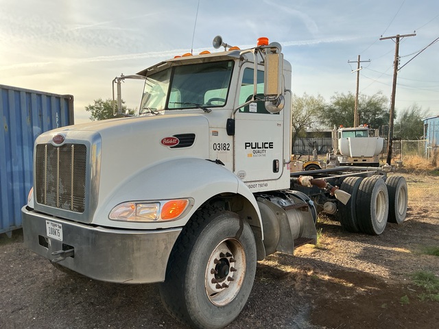2014 Peterbilt 348 6x4 Cab and Chassis 2014 Peterbilt 348 6x4 Cab and Chassis