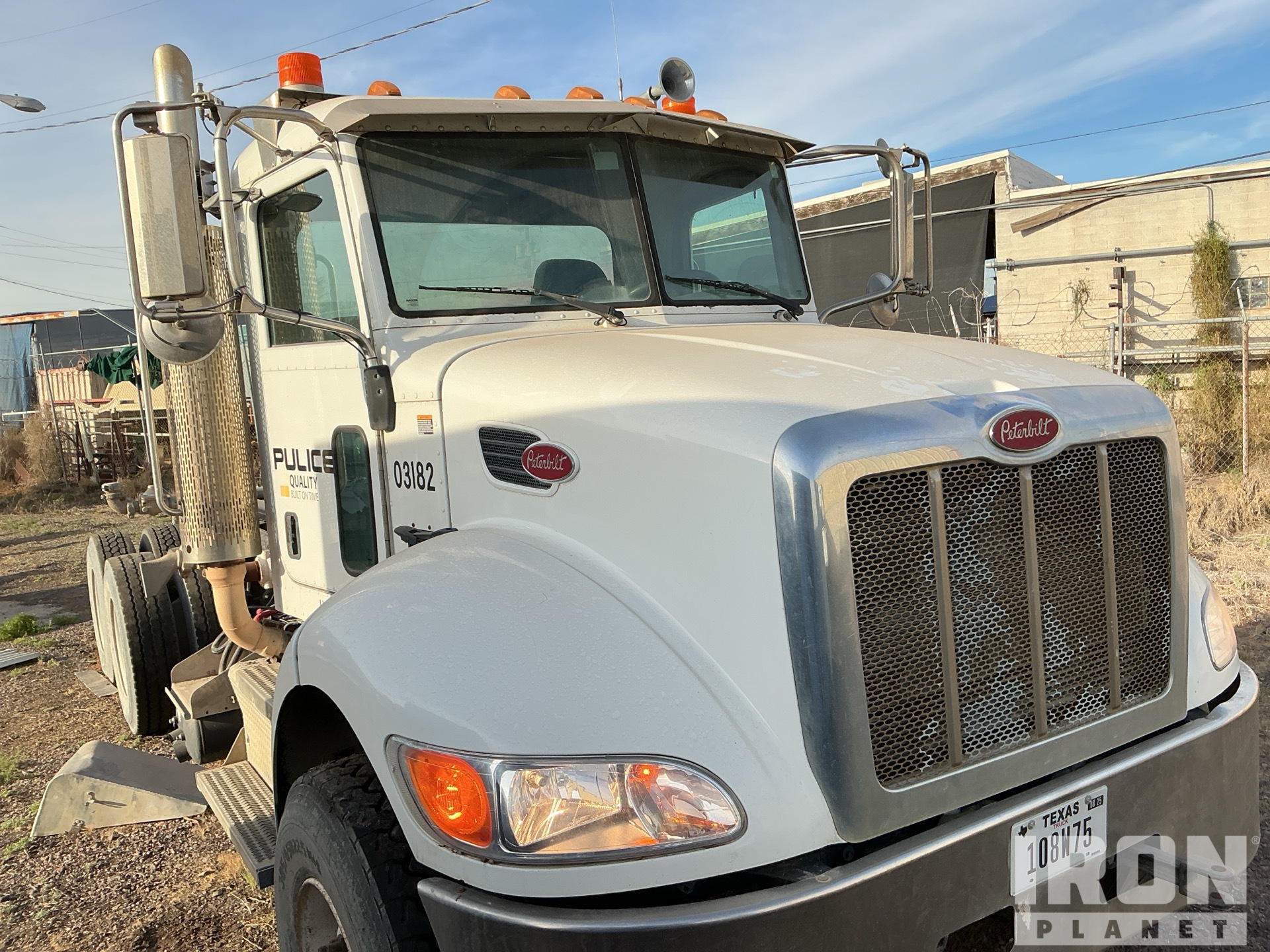 2014 Peterbilt 348