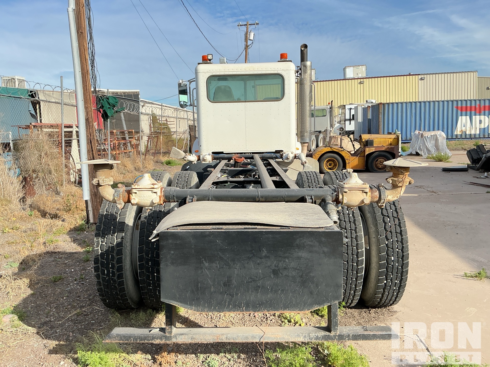 2014 Peterbilt 348