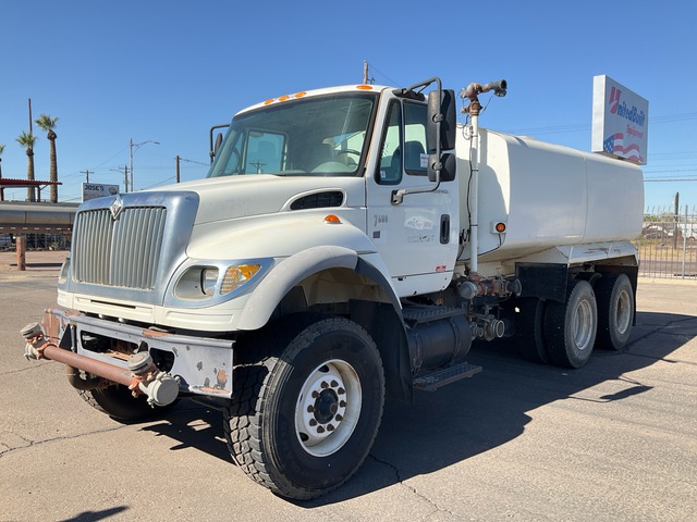 2007 International 7600 4000 gal 6x4 Water Truck