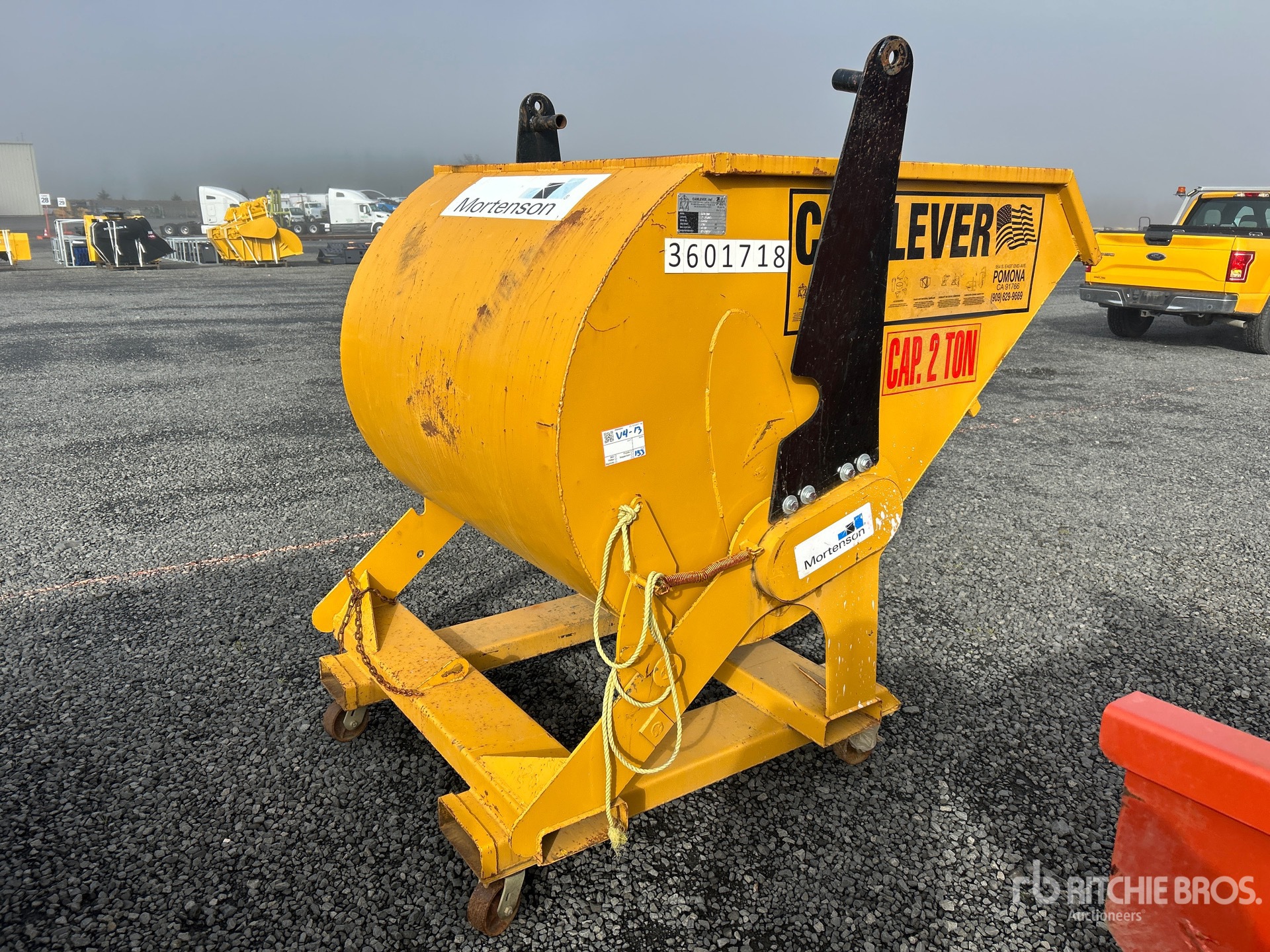 General Appearance with Picture, Right Rear Corner