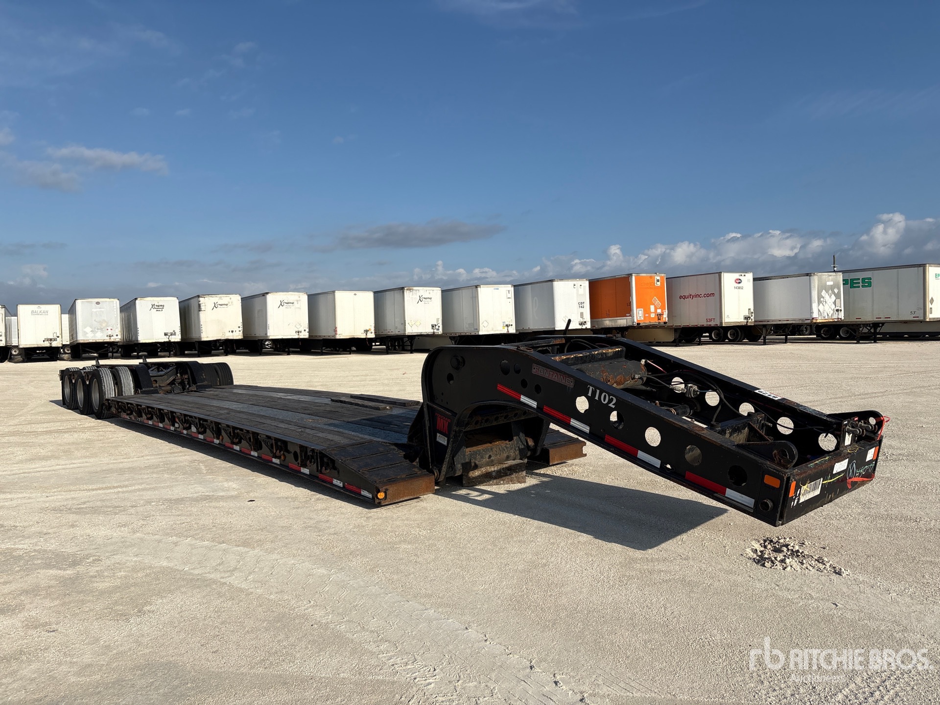 General Appearance with Bild, Ecke vorne rechts