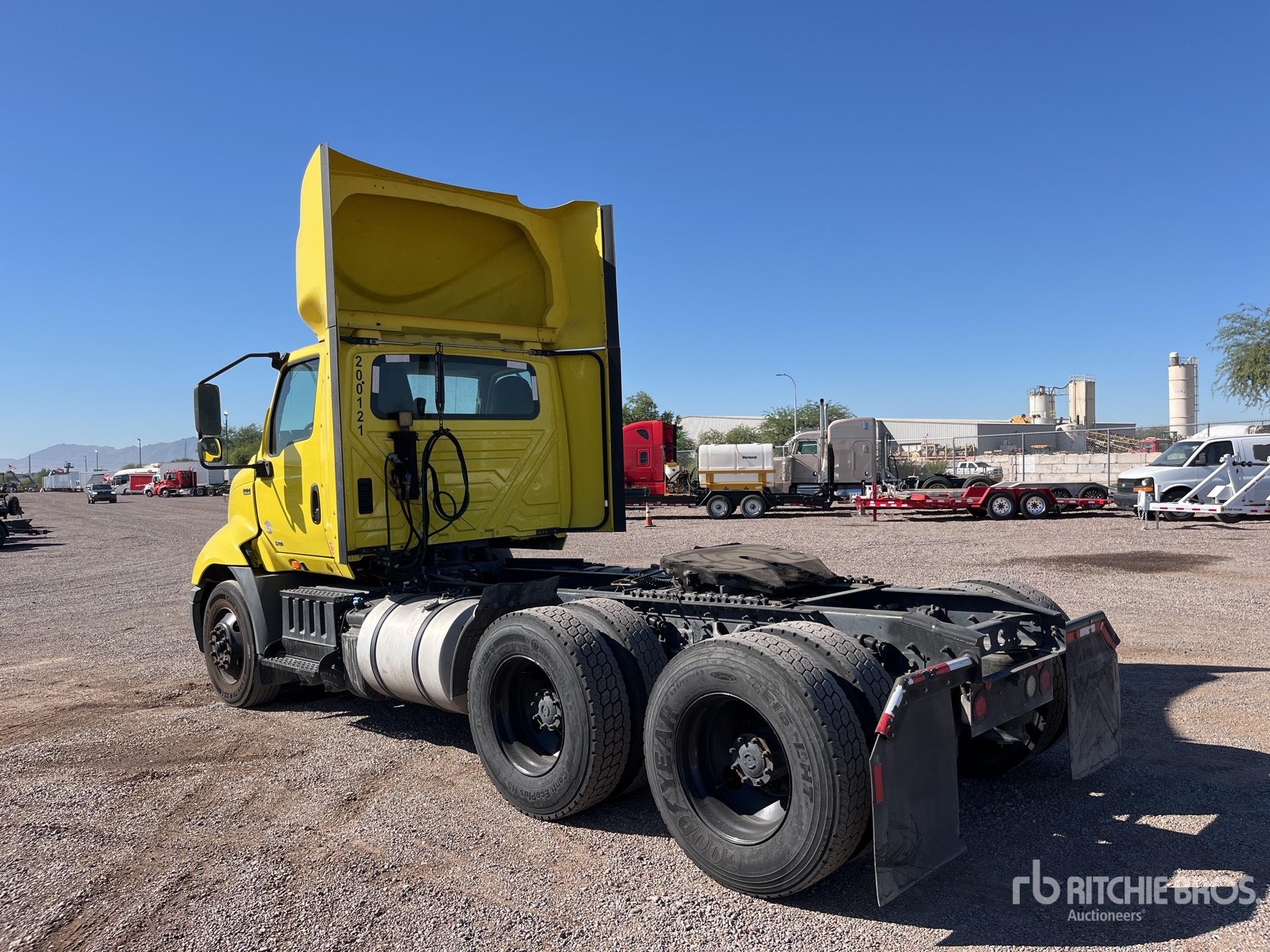 General Appearance with Picture, Left Rear Corner