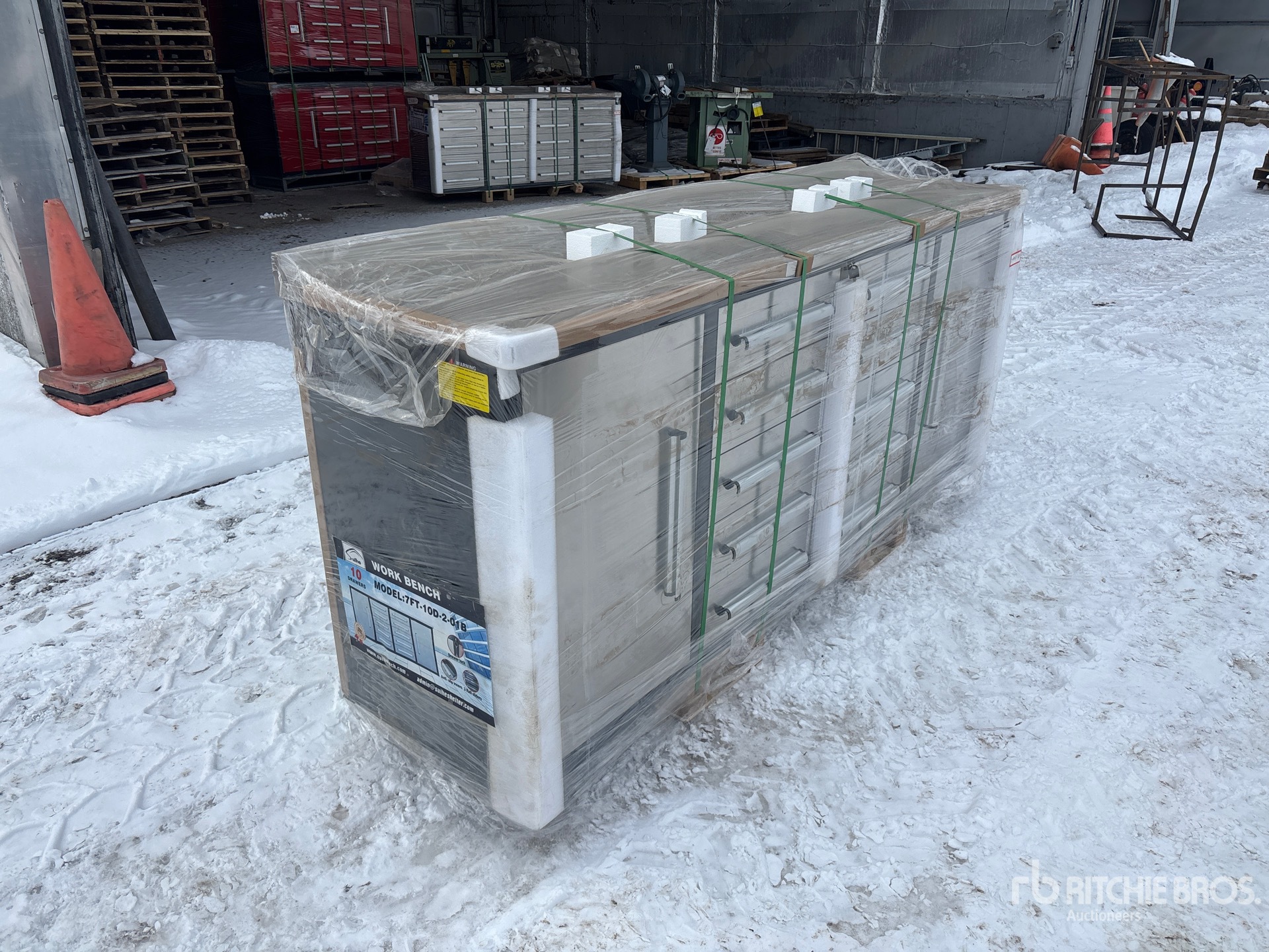 General Appearance with Picture, Right Front Corner