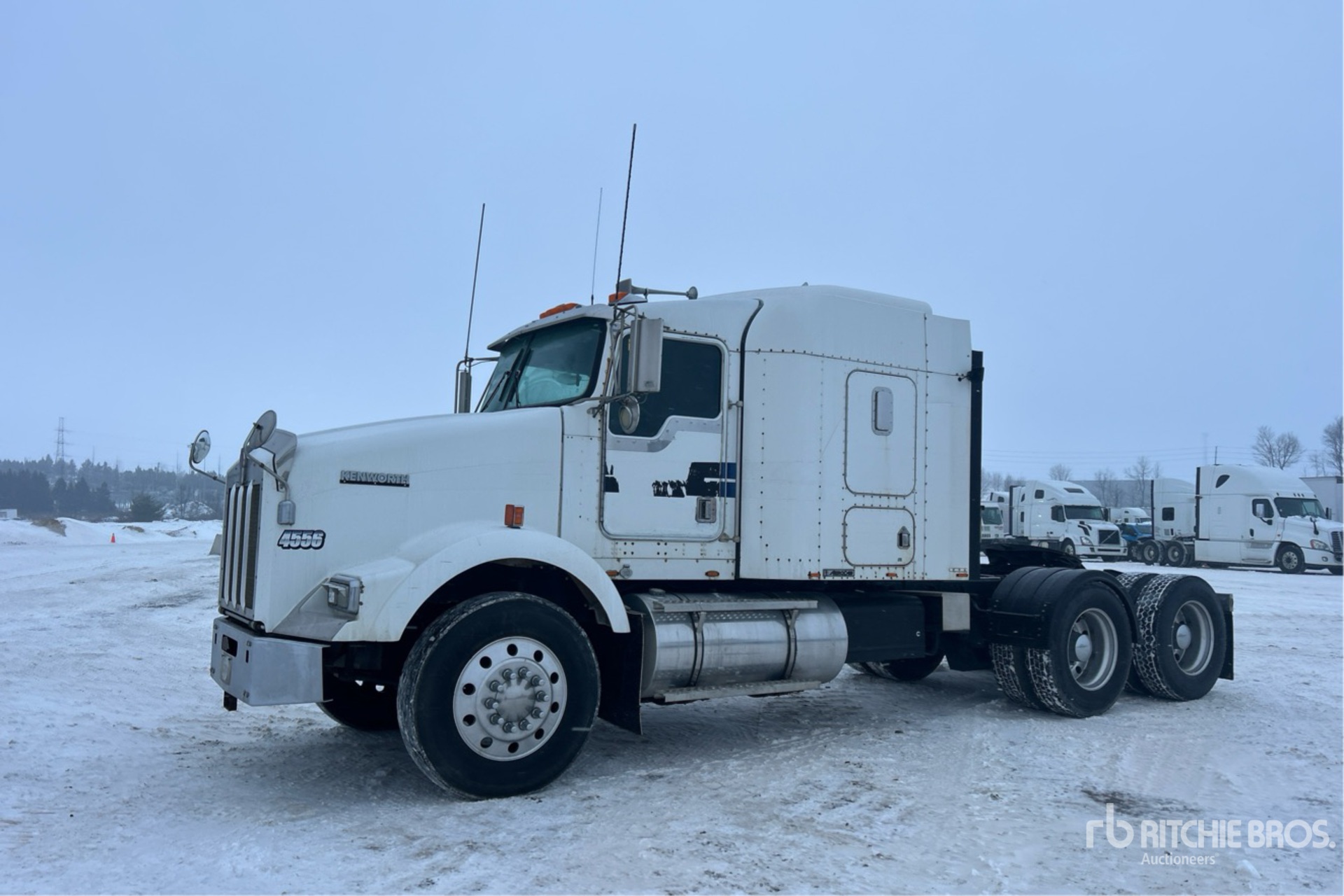 Aspect général with Image, coin avant gauche