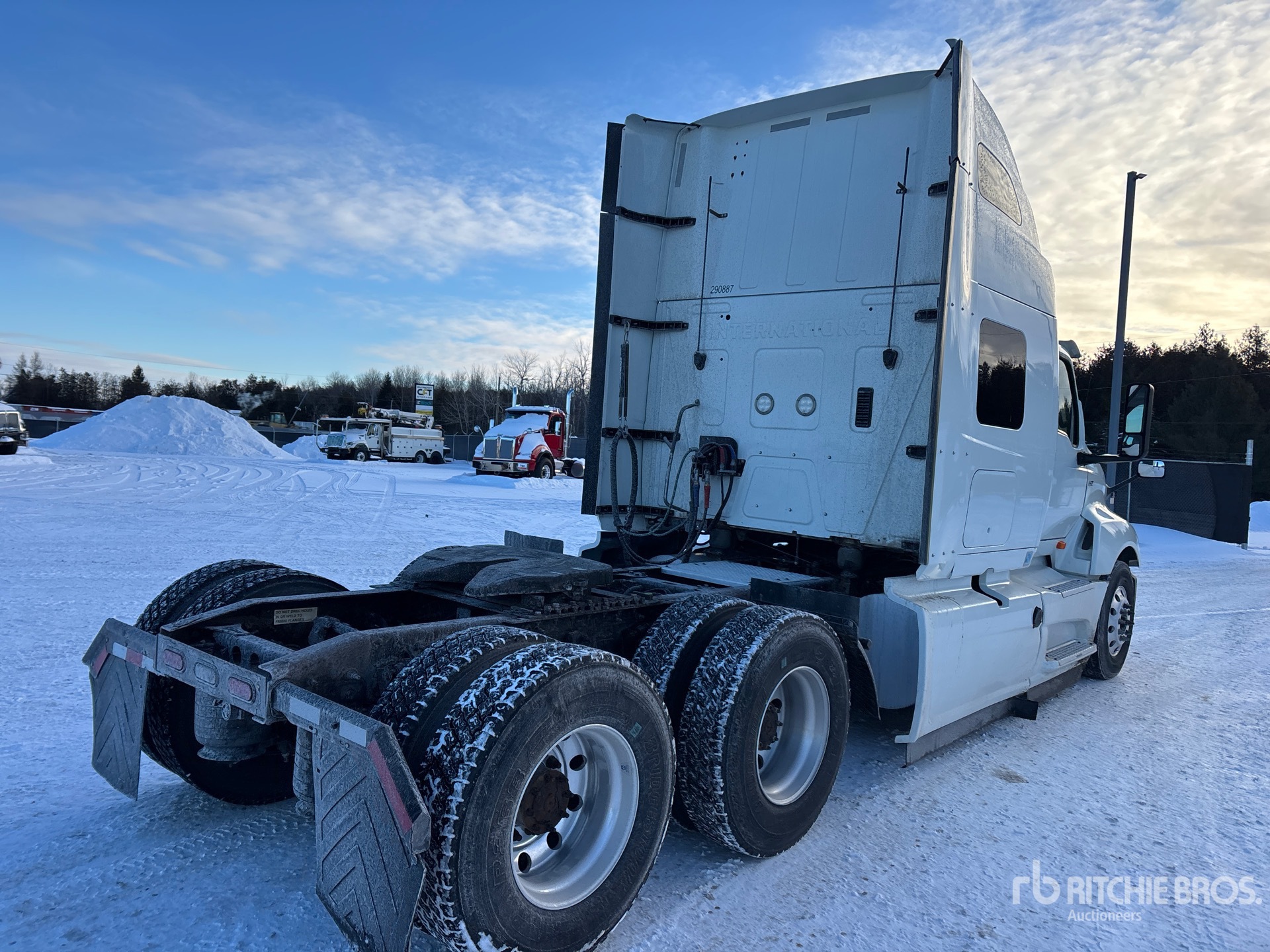 General Appearance with Imagen: esquina trasera derecha