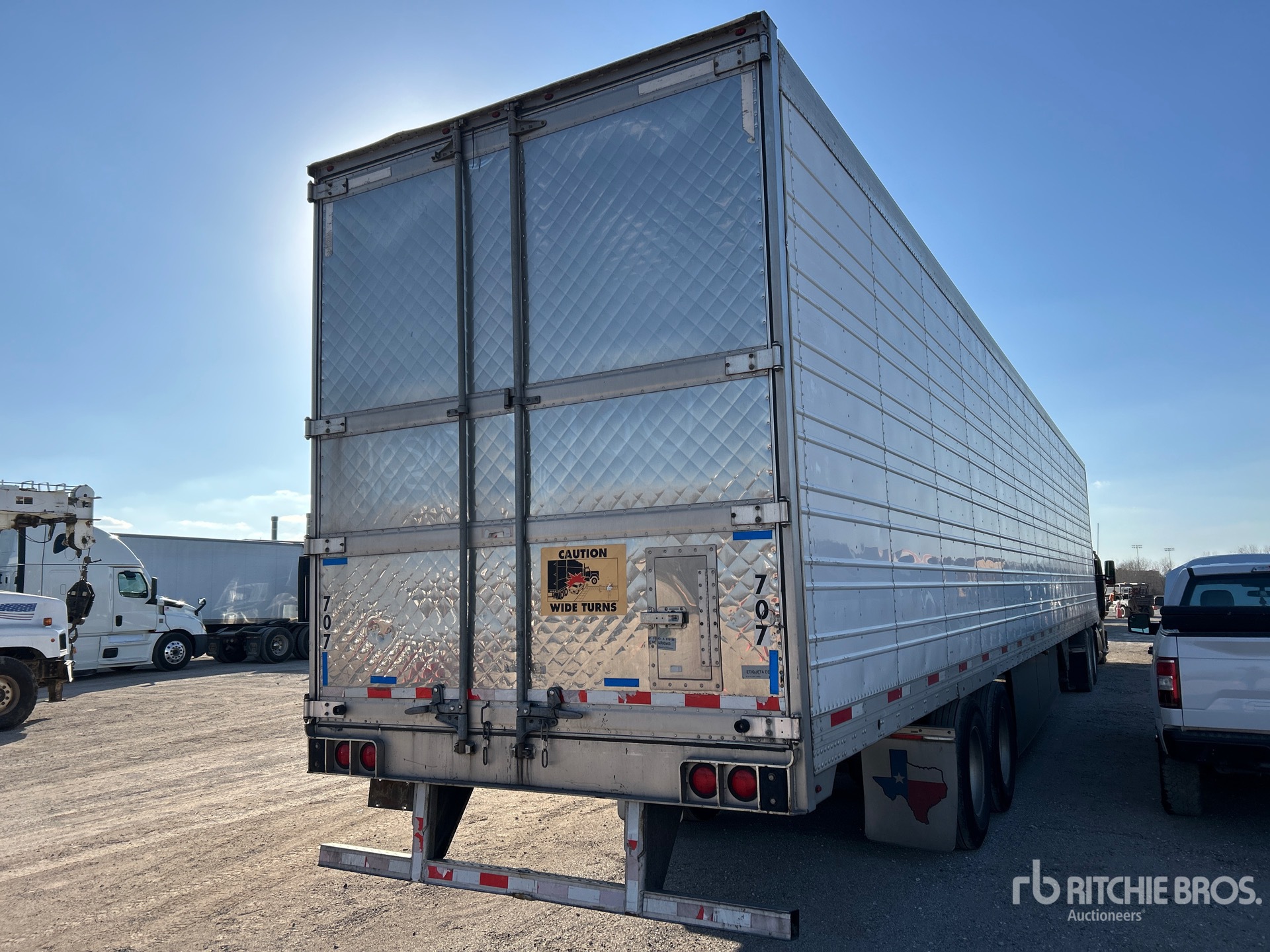 General Appearance with Imagen: esquina trasera derecha