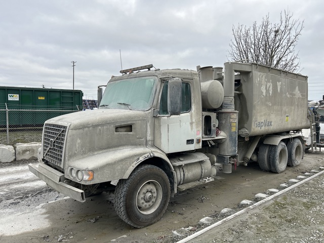 GapVax on 2002 Volvo HV-57-313 6x4 Vacuum Tanker Truck (Inoperable)