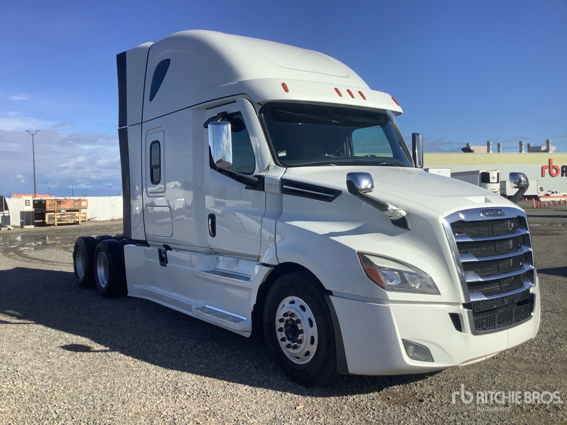 Aspect général with Image, coin avant droit