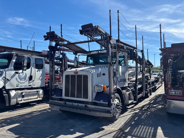 2013 Peterbilt 365 Car Carrier Truck