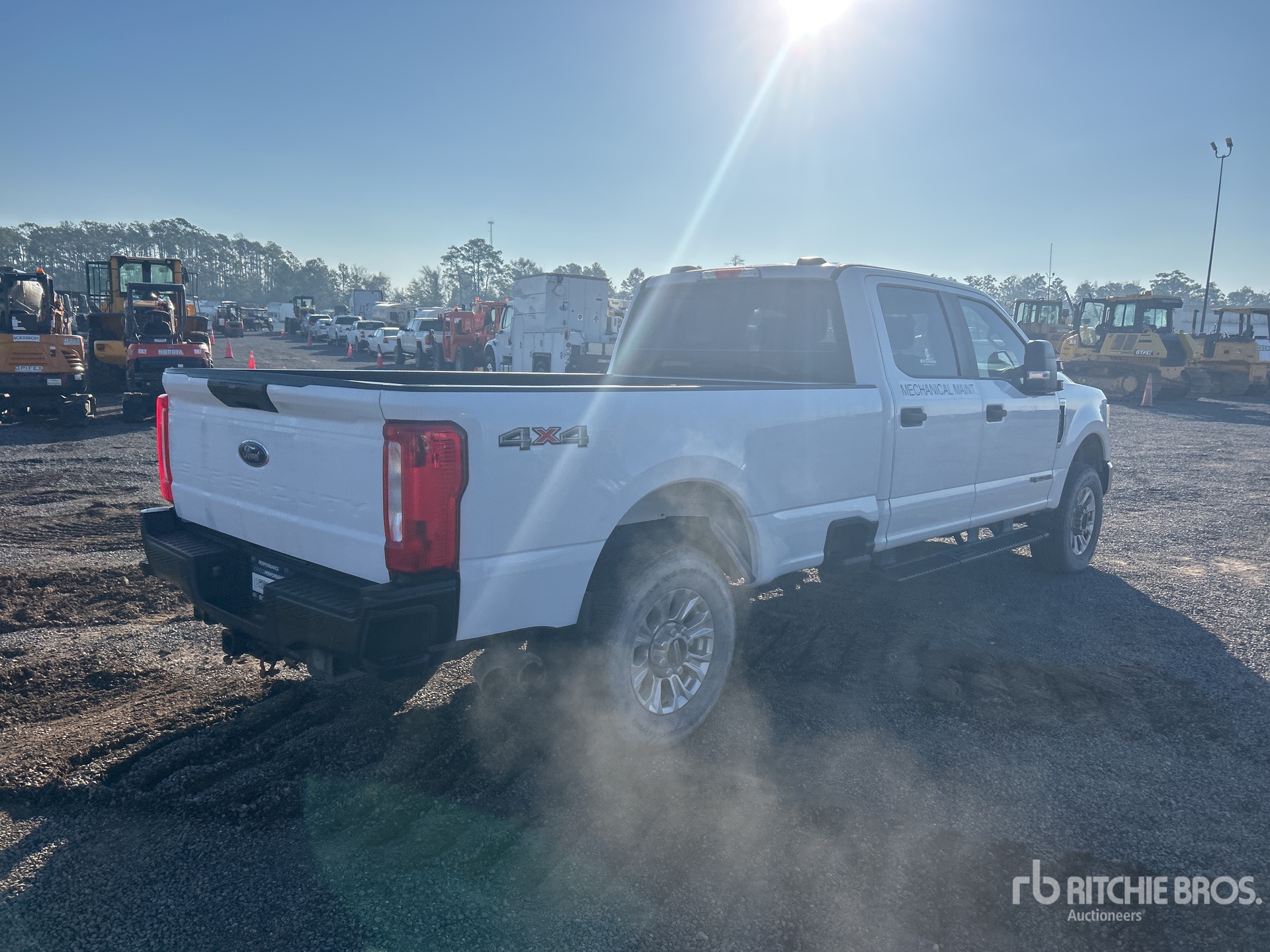 General Appearance with Picture, Right Rear Corner