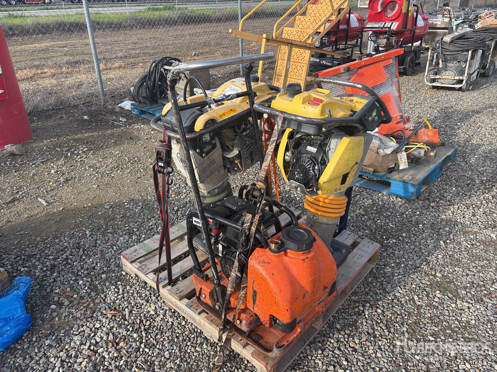 General Appearance with Featured Photo