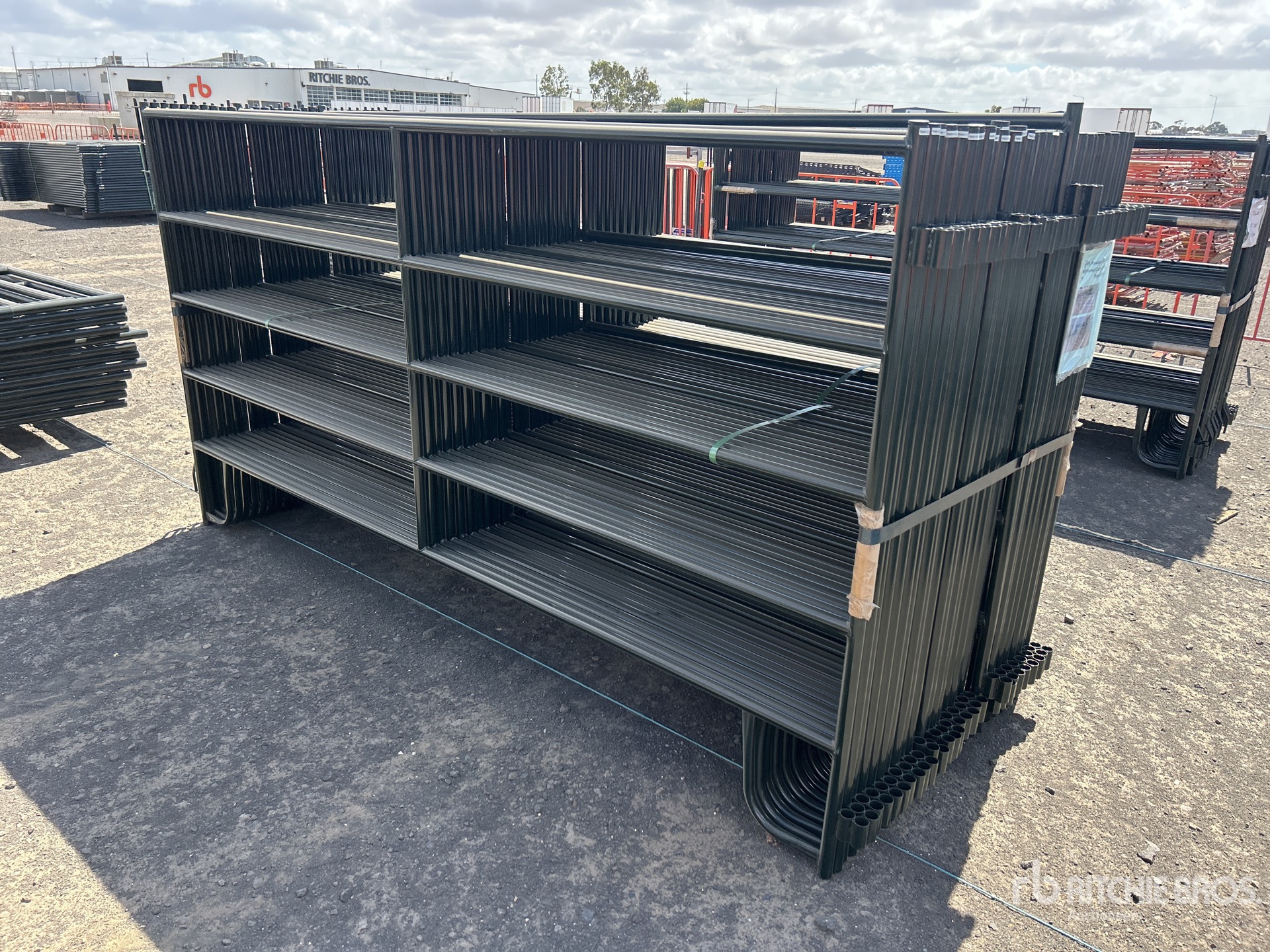 General Appearance with Bild, Ecke hinten rechts