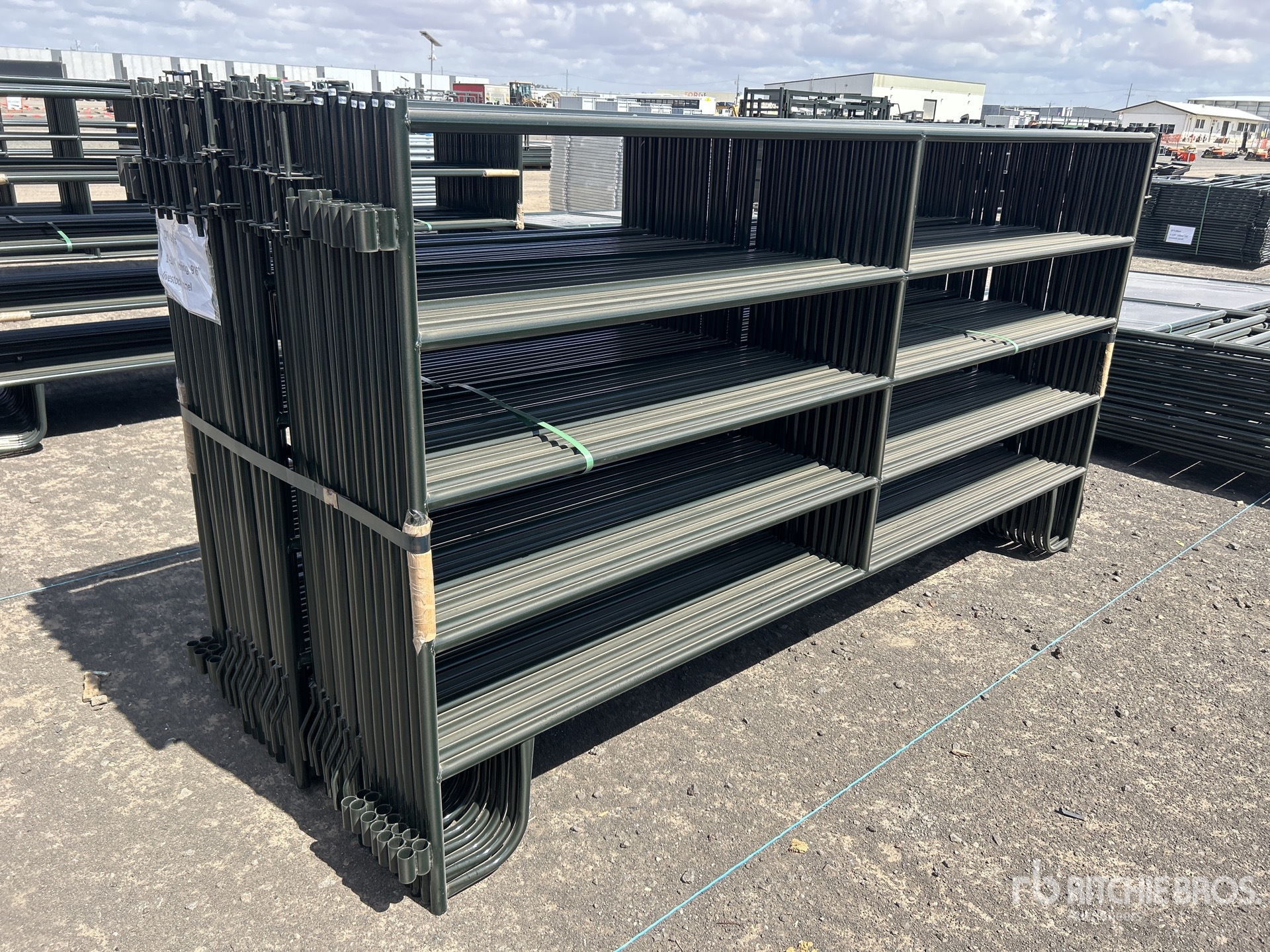 General Appearance with Bild, Ecke vorne rechts