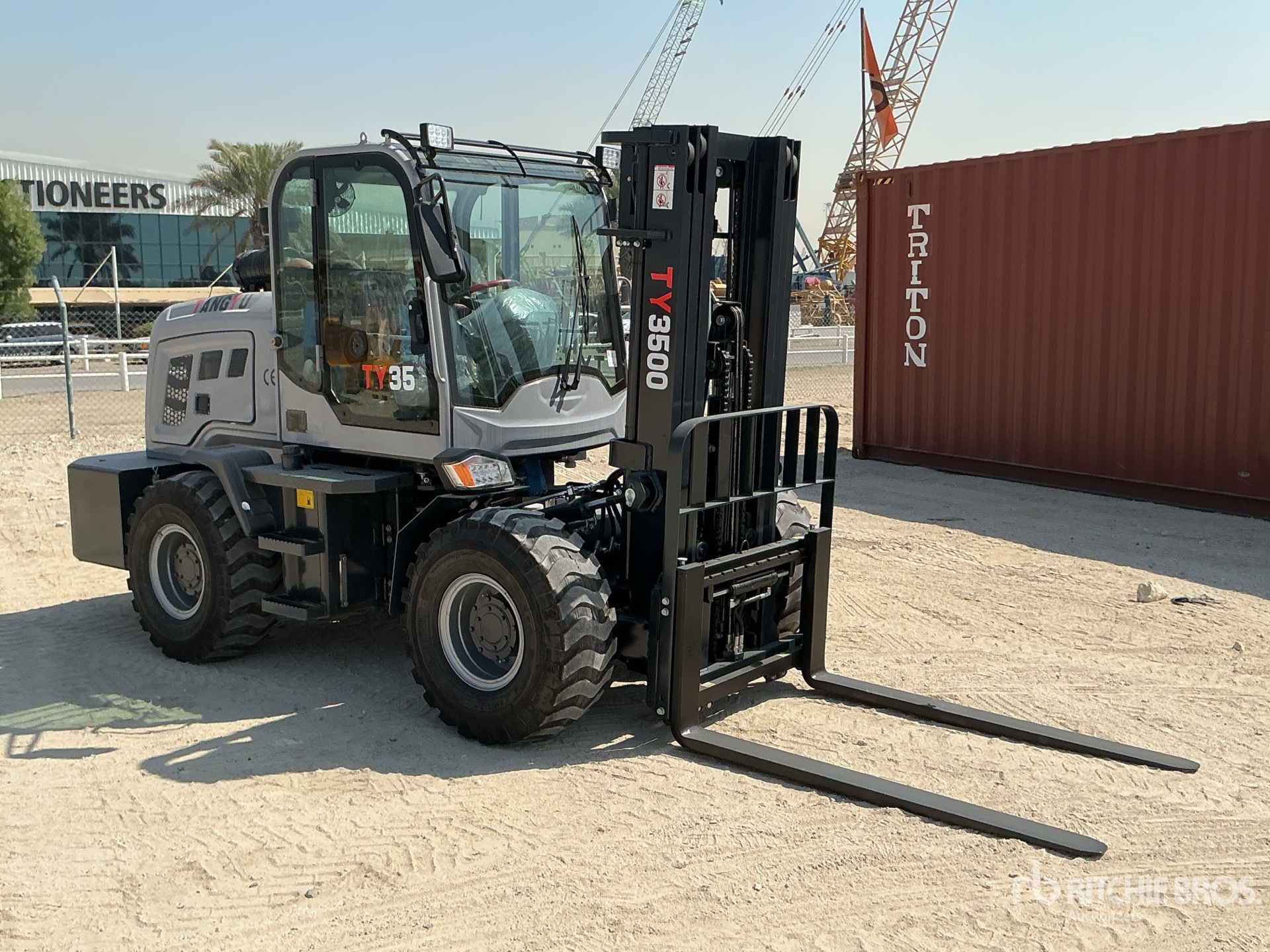 General Appearance with Picture, Right Front Corner