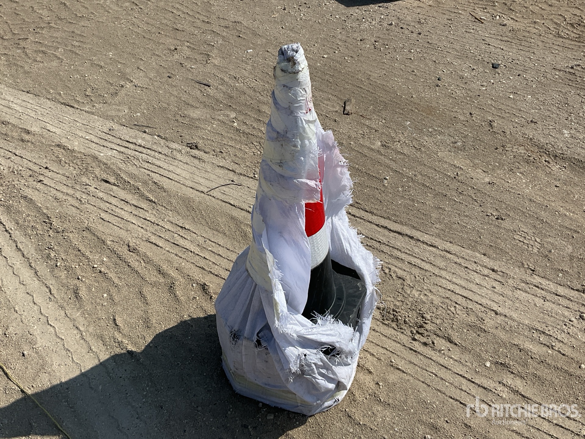 General Appearance with Image, coin avant droit