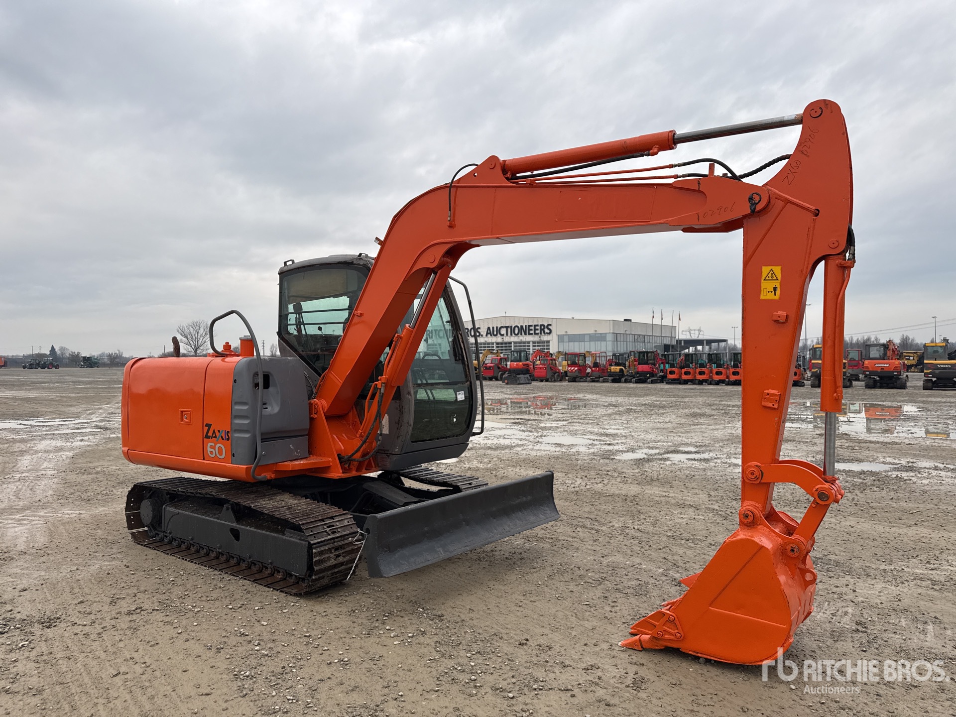 General Appearance with Bild, Ecke vorne rechts