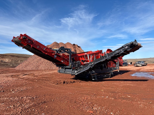 2023 Terex 883 Tracked Screen Plant