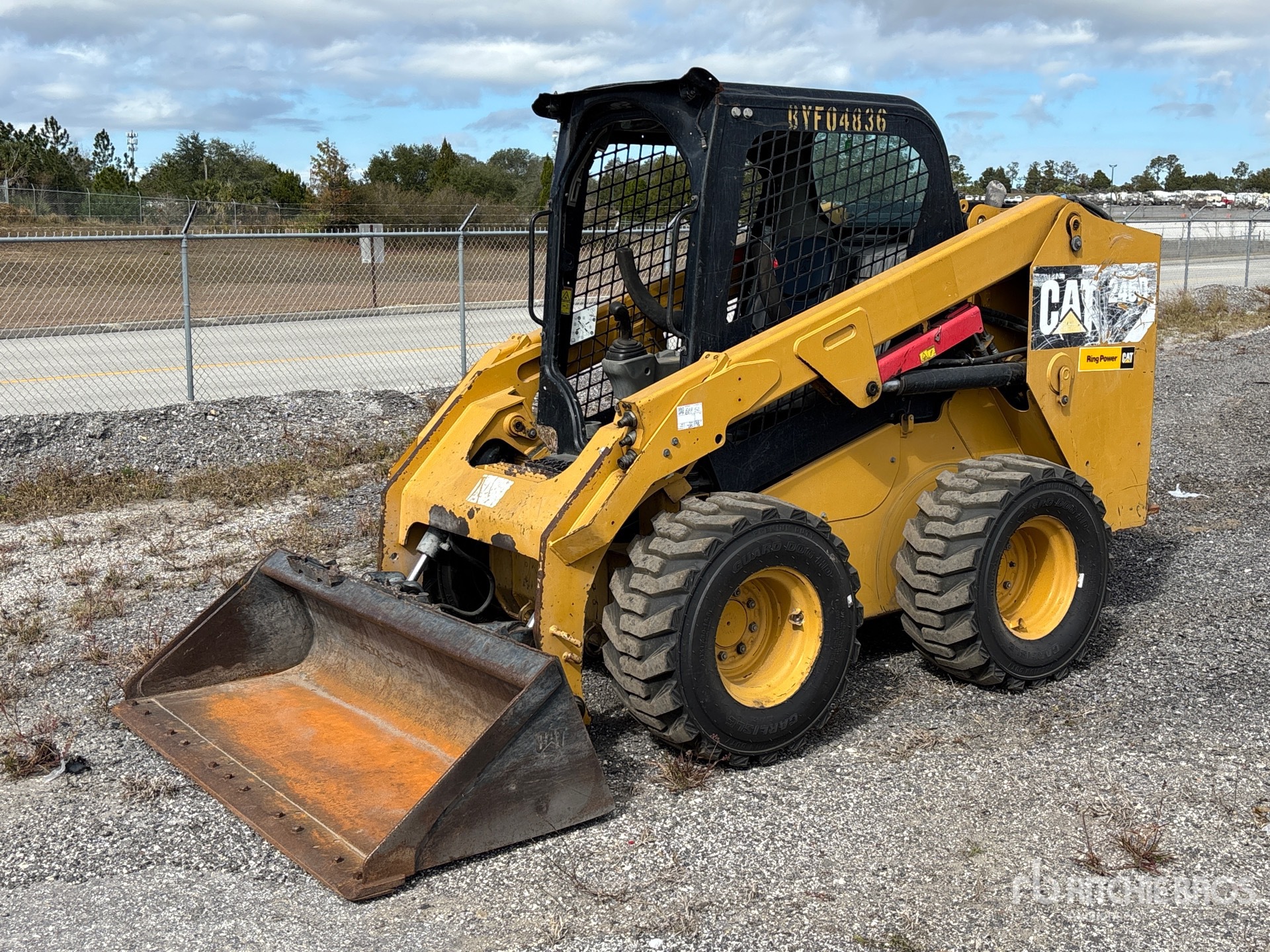 General Appearance with Foto, angolo anteriore sinistro