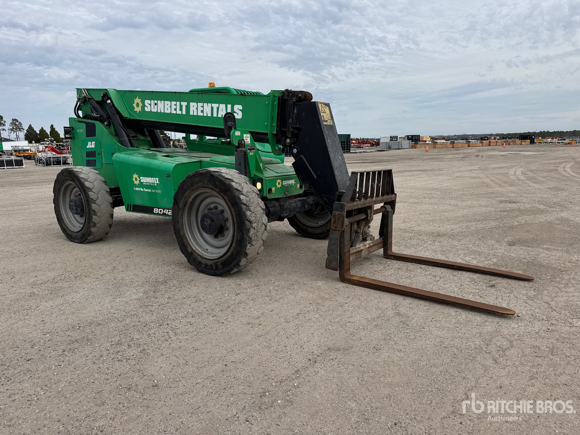 General Appearance with Foto, angolo anteriore destro