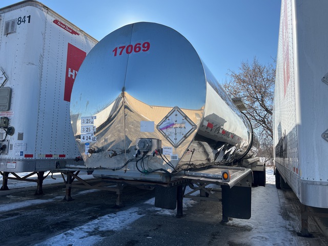 1989 STE MC307 7000 gal T/A Tanker Trailer