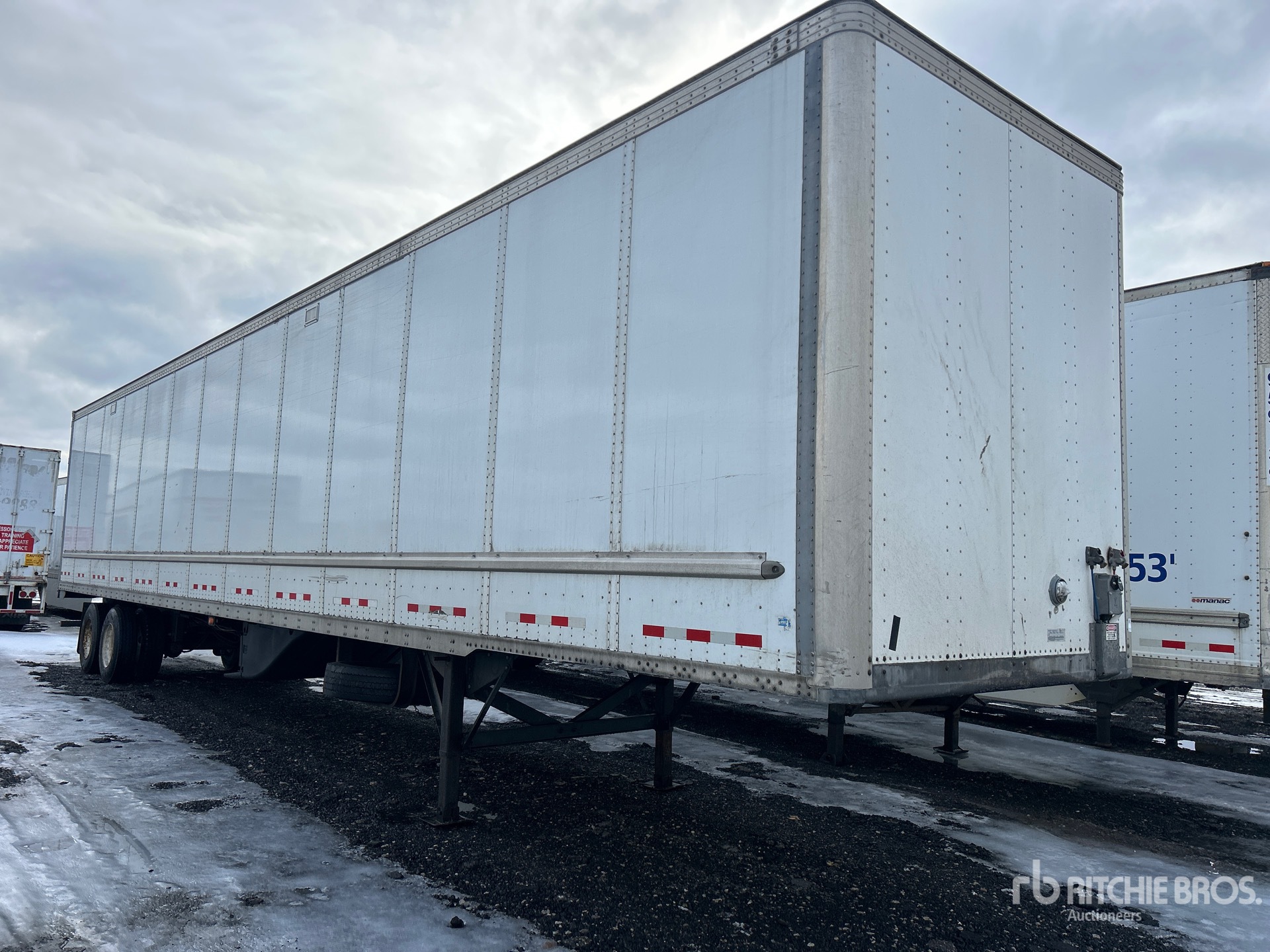 2015 Vanguard 53 ft x 102 in T/A